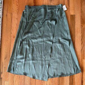 Vince -- Green Skirt (L)